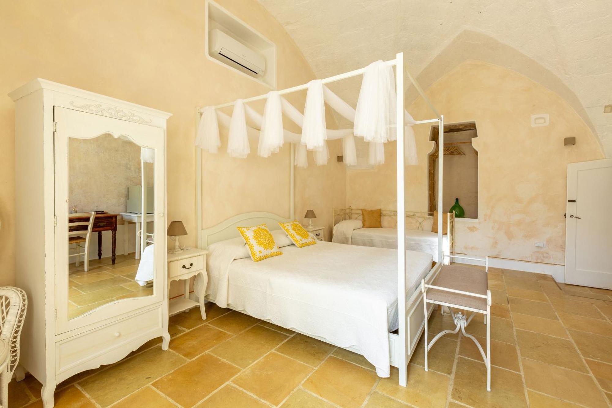 Masseria Li Capperi By Perle Di Puglia 알레지오 외부 사진